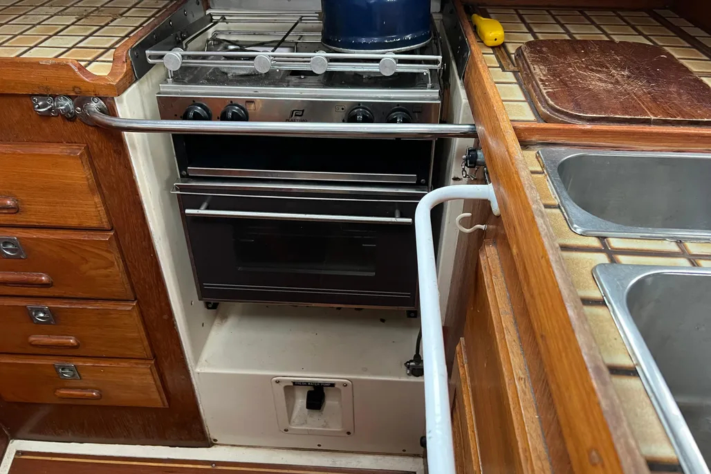 1987-westerly-storm-33-sail-10062930-20260122050124003-4