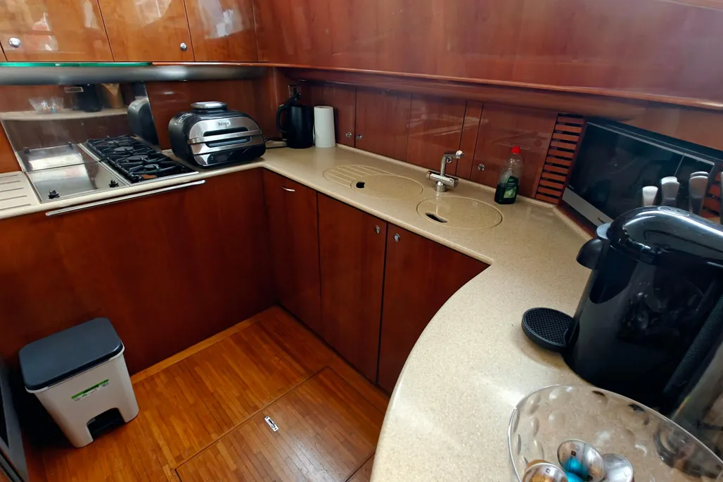 2003 Princess 65 (14)