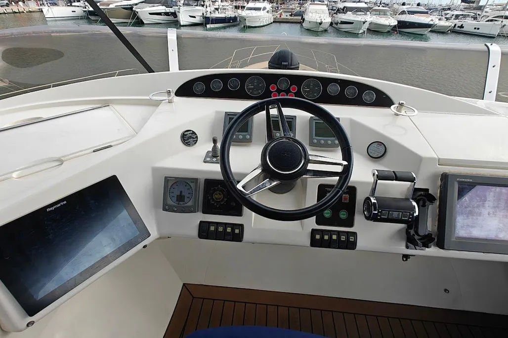 2003 Princess 65 (32)